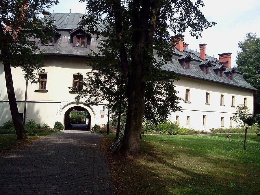 Kończyce Małe zamek