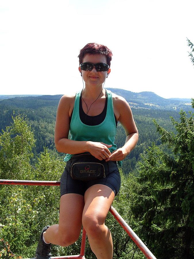 Ostatni widok Lei i jej gładkich kolanek przed jazdą na jednym kole ;))