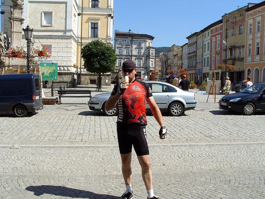 Główny terrorysta pogromca lodziarzy, ulubieniec Pań ;))