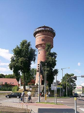 Sprywatyzowana wieża ciśnieńz niestety ale zbyt drogimi wejściówkami na taras widokowy.Giżycko