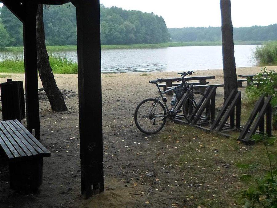 Drewniane stojaki rowerowe