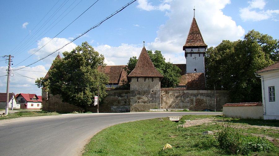 Zabytkowy kościółek