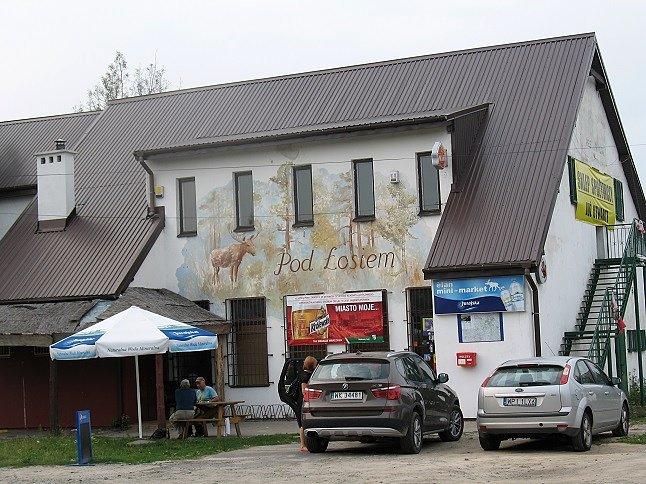 WŁosiu - Okazały budynek należący do GS Samopomoc Chłopska z siedzibą w Gołkowie
