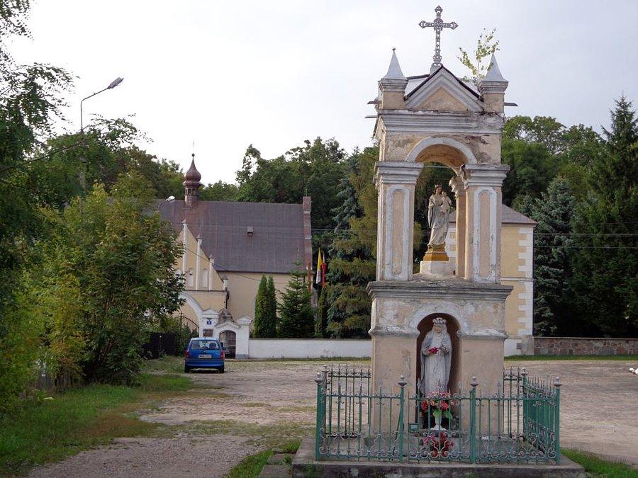 Kosciół w Karniewie