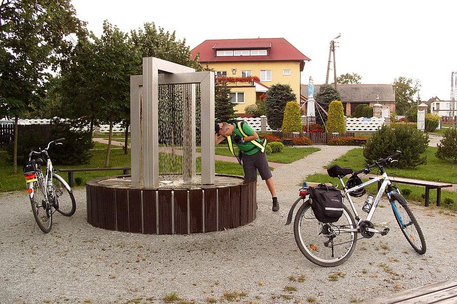 Skwerek w Skowarczu