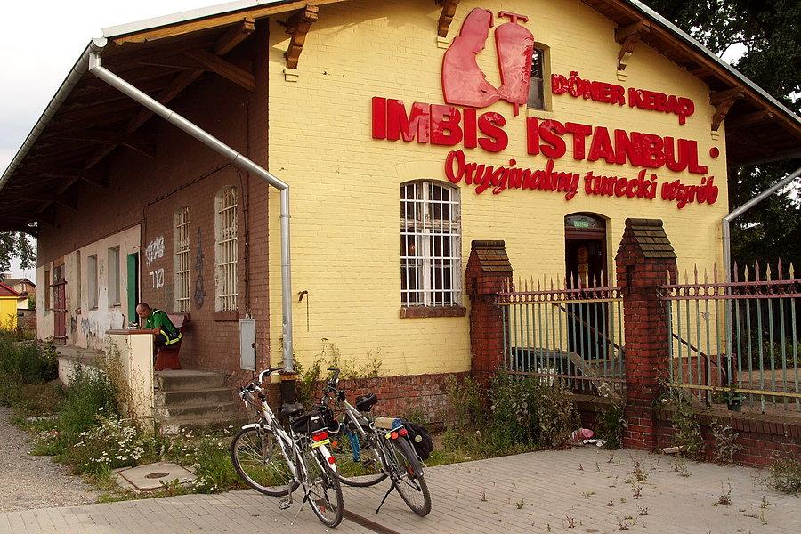 Na kebabie w Pszczółkach