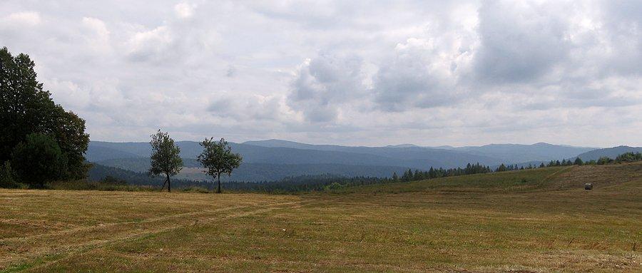 W oddali Bieszczady