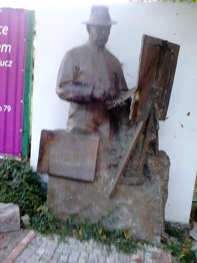 Pomnik Wojciecha Kossaka przy deptaku