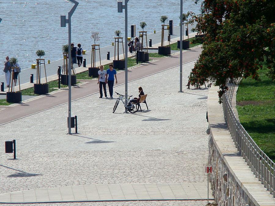 A Basieńka dalej czyta