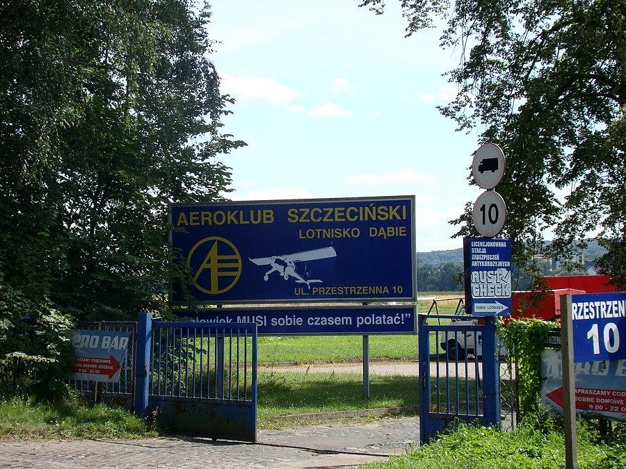 Lotnisko w Dąbiu