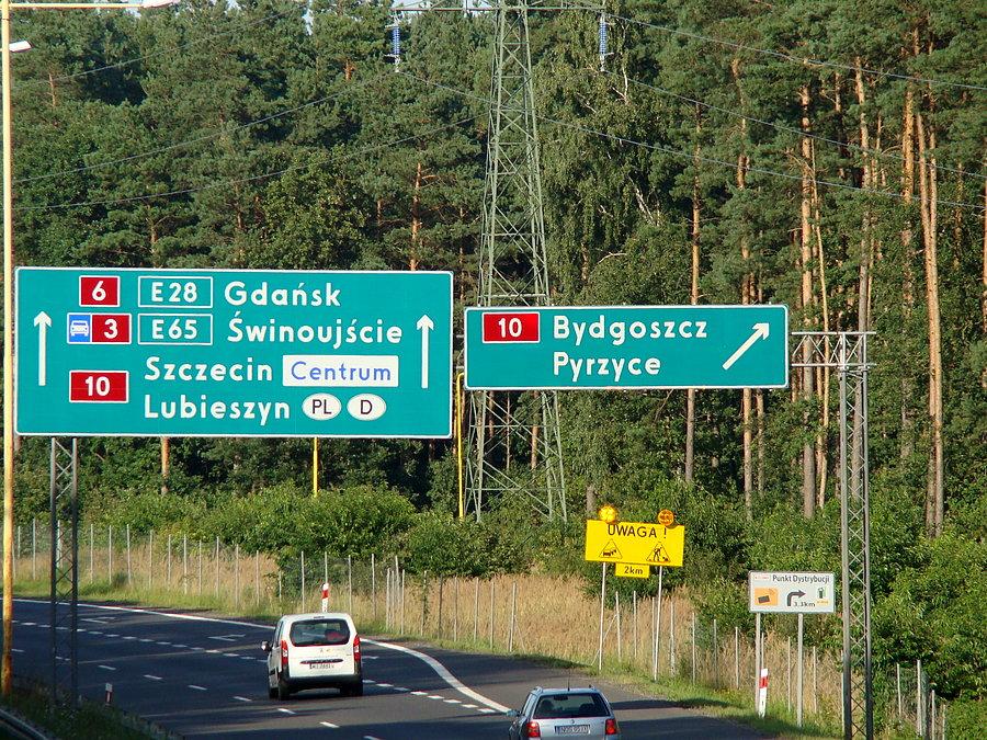 Widok z jednej strony z wiaduktu
