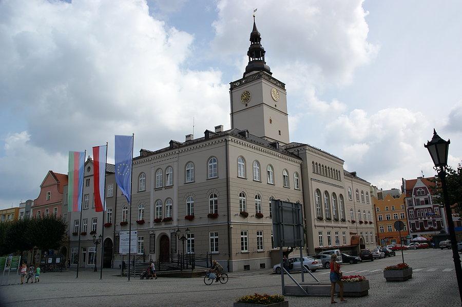 Ratusz na rynku w Dzierżoniowie