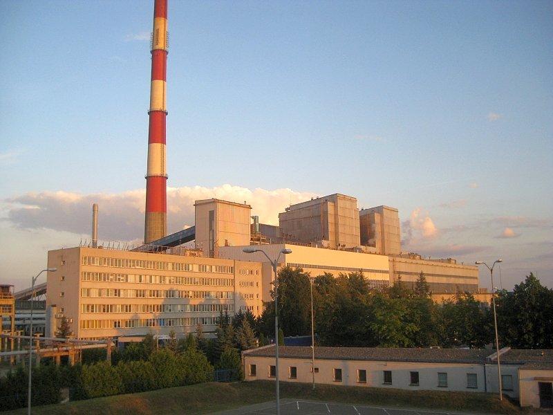 EC Poznań Karolin - komin uciąłem bo ma ok.205 m. wysokości