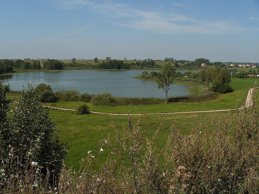 Wiżajny, mniejsze jezioro w okolicy - Wistuń