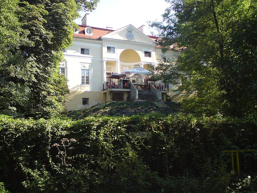 Pałac od tyłu