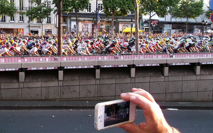 No i w końcu nadjechał sławny peleton !