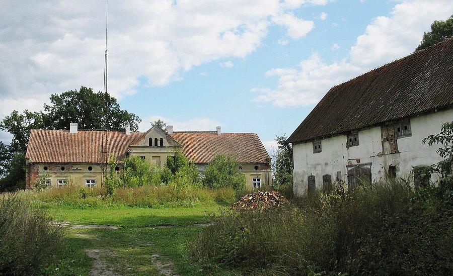 Ełdyty Wielkie - dwór i spichlerz