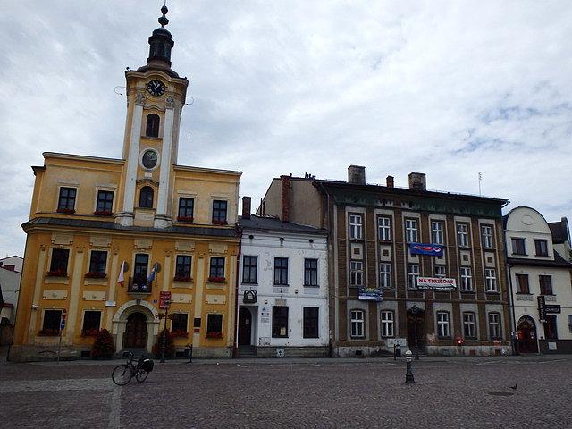 Skoczów - późnobarokowy ratusz wraz z z przyległymi kamienicami
