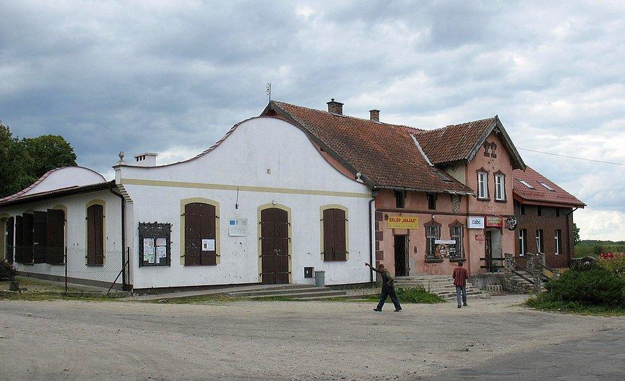 Włodowo - sklep w centrum wsi