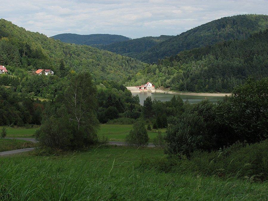 Zapora w słońcu