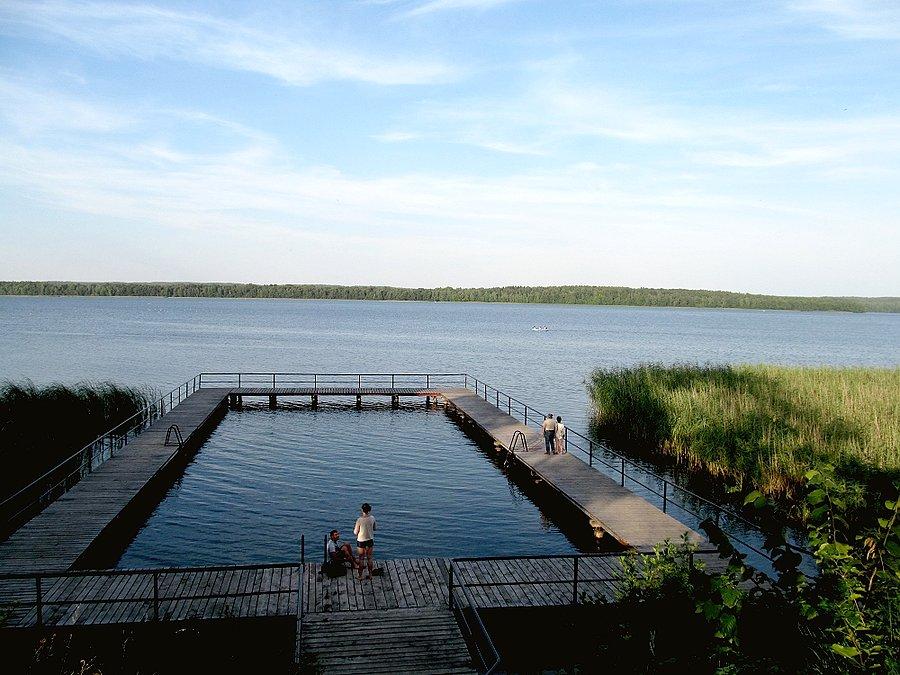 Dąbrówno - kąpielisko nad jeziorkiem