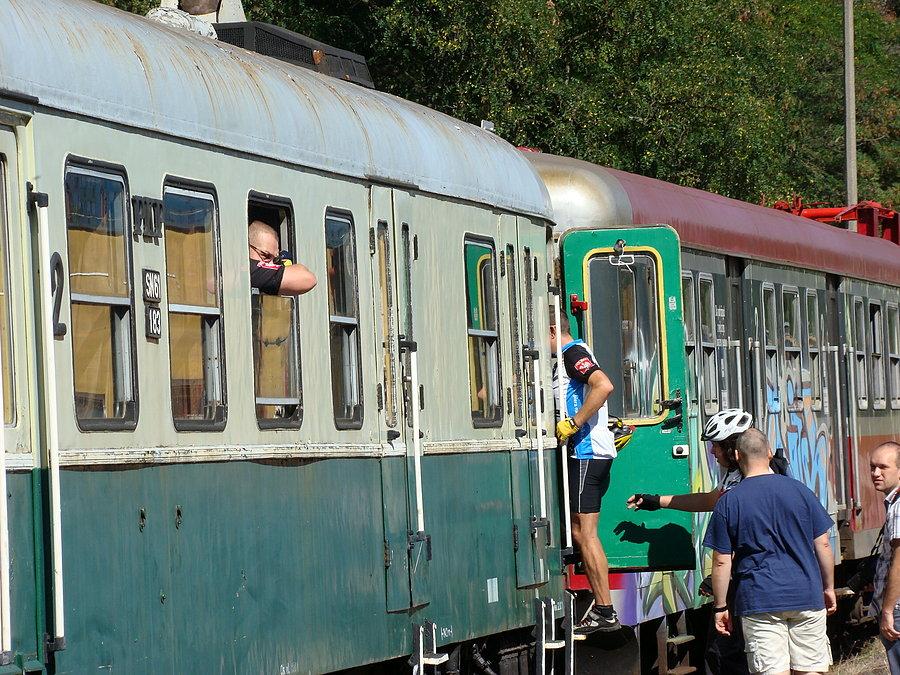 Przesiadka z rowerów na pociąg