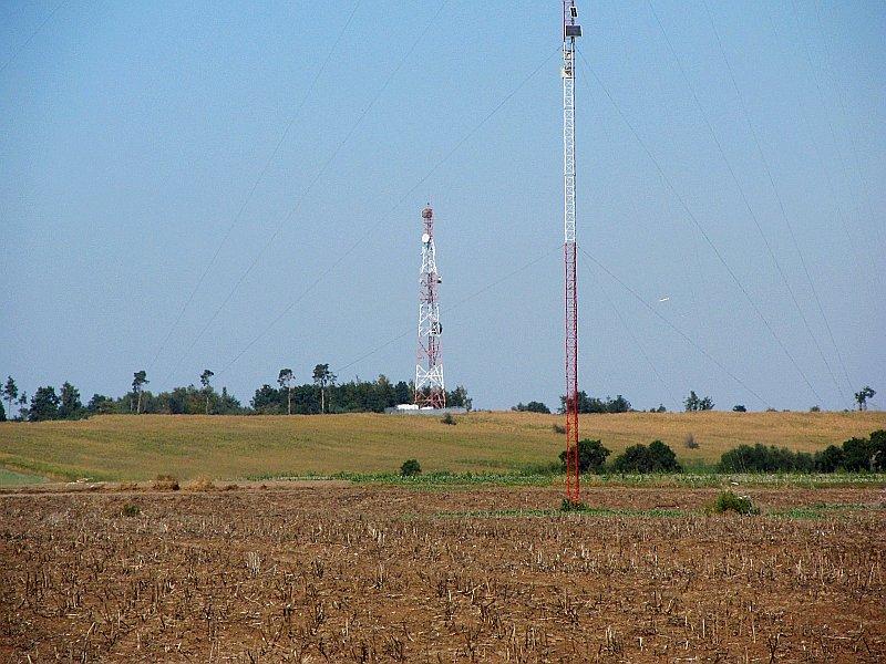 Konstrukcje stalowe na polu nieco bliżej