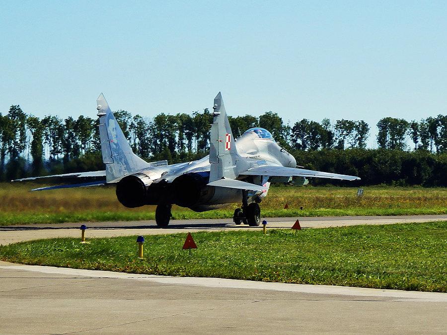 Malbork. Dzień Otwartego Lotniska 22 Bazy Lotnictwa Taktycznego Działo się dużo na niebie i ziemi
