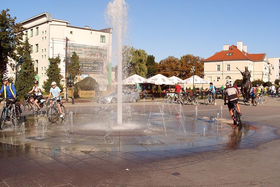 Chłodzenie przy fontannie w Malborku