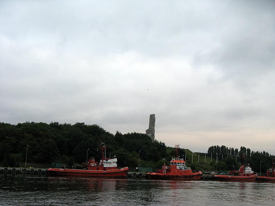 W oddali Westerplatte