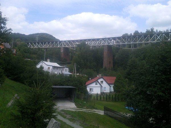 Wiadukt nad doliną