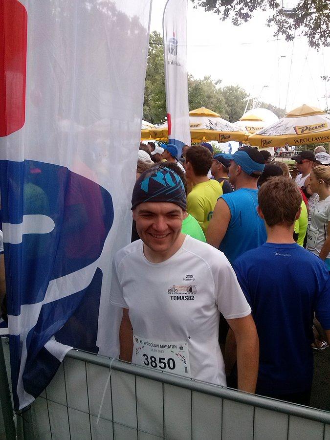 Tomek na maratonie wrocławskim przed startem