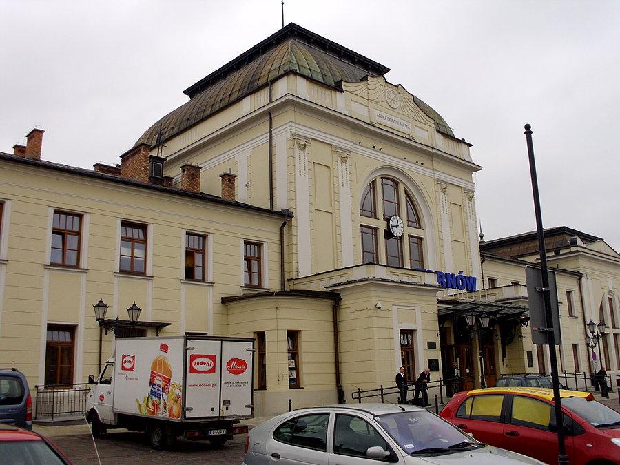 Tarnów - dworzec kolejowy po remoncie