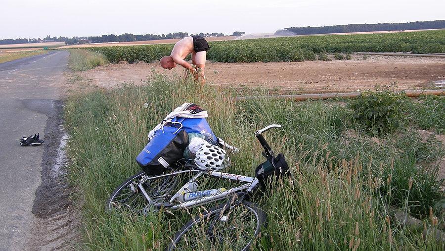 Kąpiel Drogbasa na skraju wielkiego pola :)