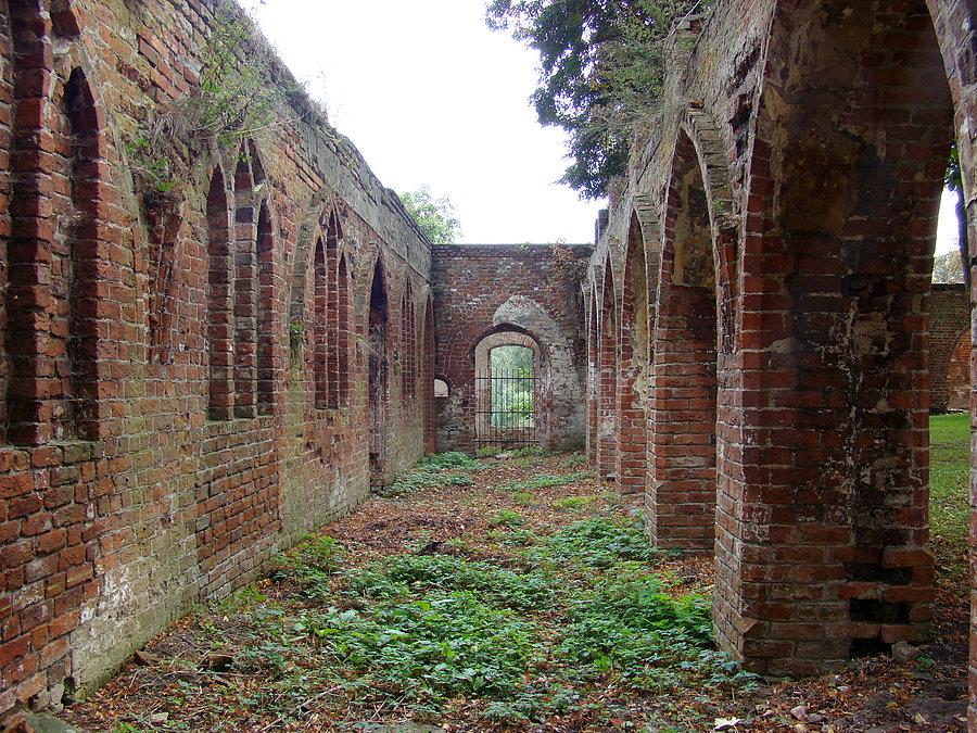 Zwiedzanie ruin