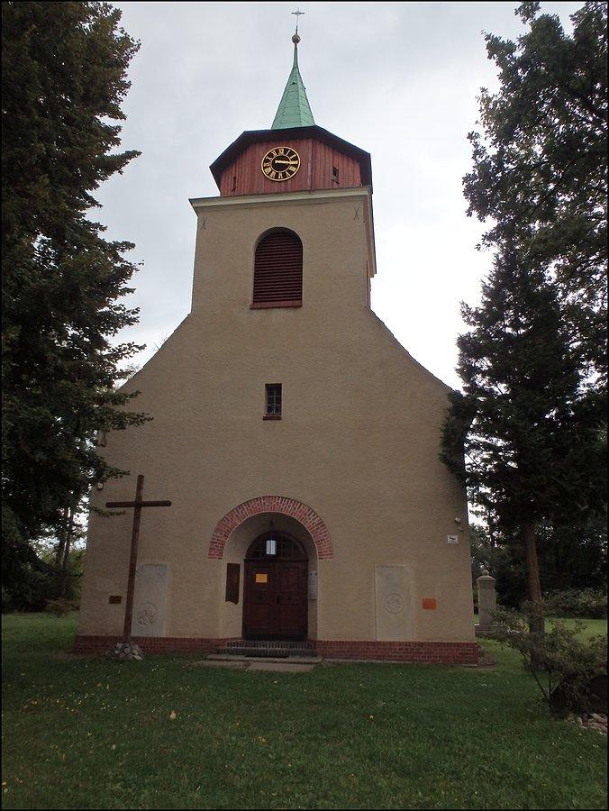 Kościół w Trestnie