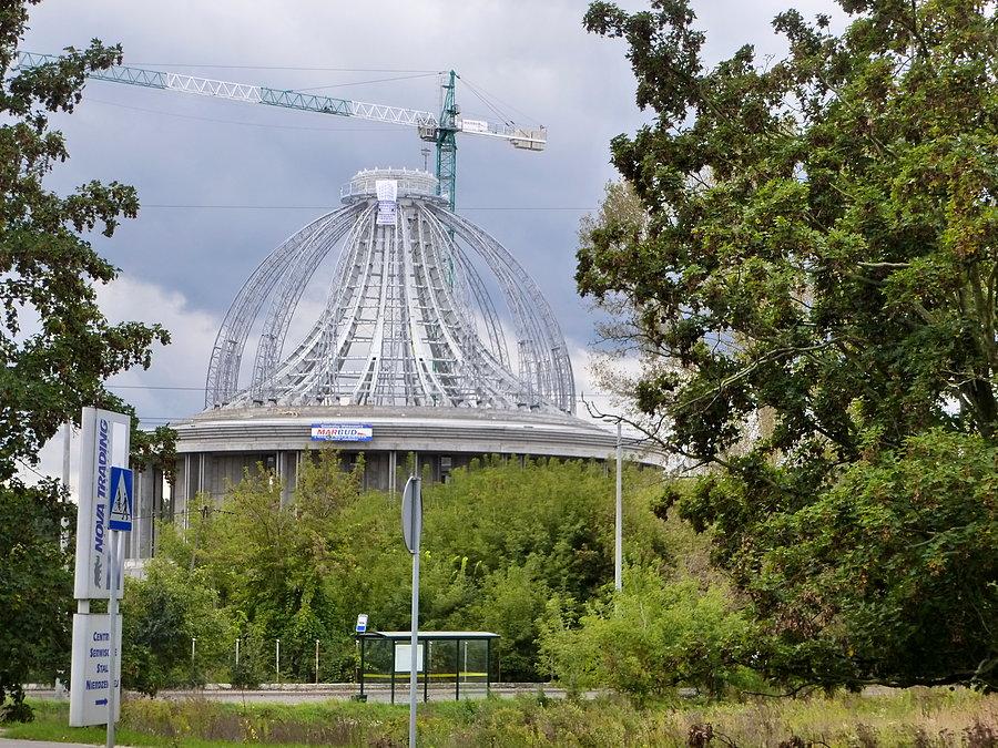 Nowe dzieło ojca dyrektora z dala rzuca się w oczy przy wyjeździe z Torunia