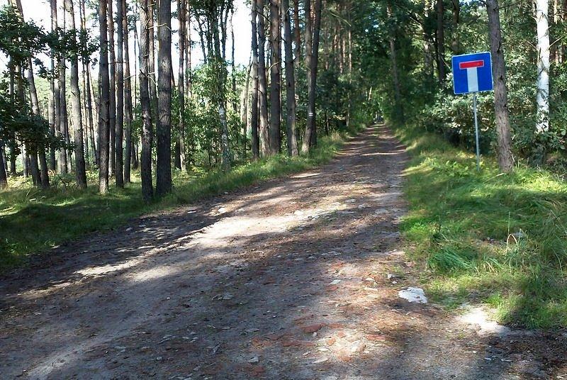 Opis Pk mylący, ale znak mimo wszystko stoi w oryginalnym miejscu