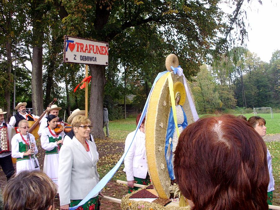 Wieńce dożynkowe zachwycają swoim kunsztem