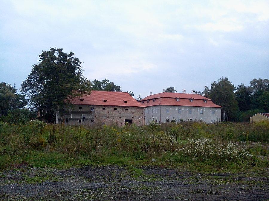 Dwór w Ropicy