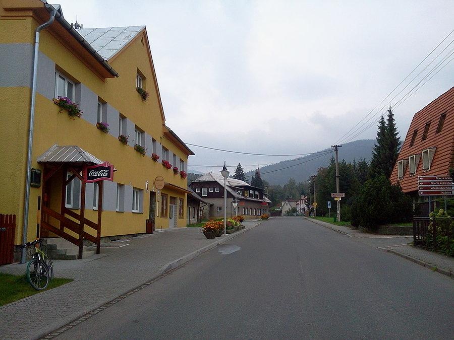 Komorni Lhotka