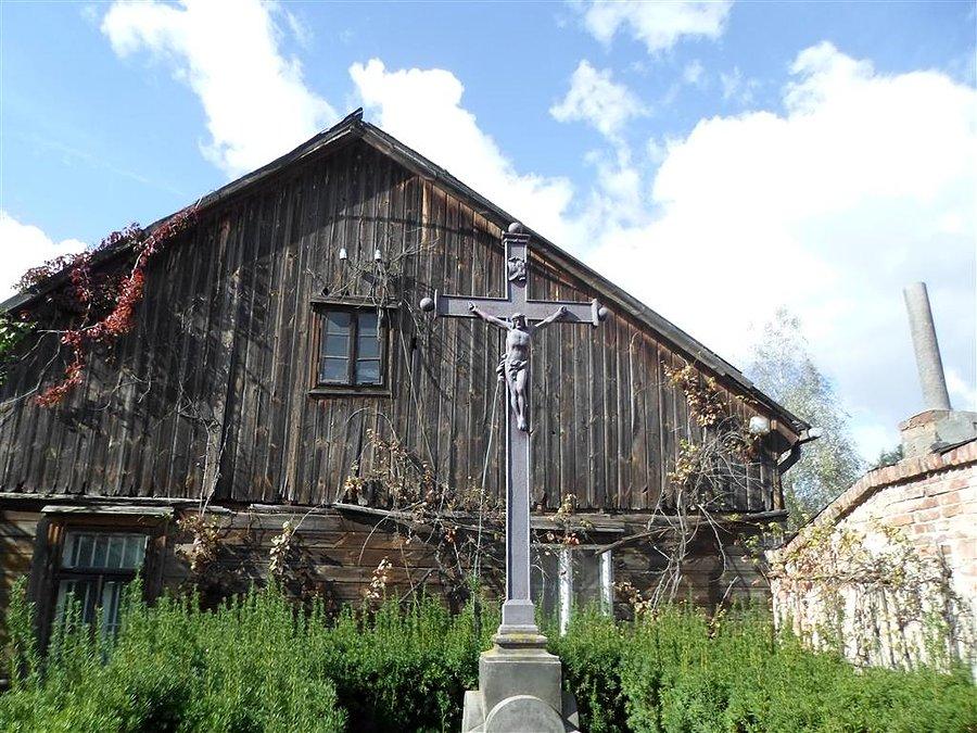 Piotr i Katarzyna Łagowscy własnym kosztem wznieśli 1883r. ul. Taneczna