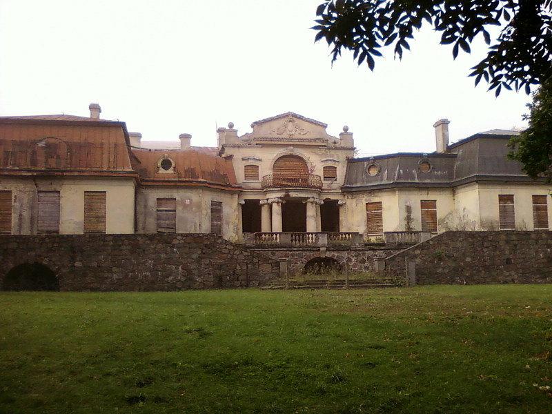 Pałac w Bratoszewicach