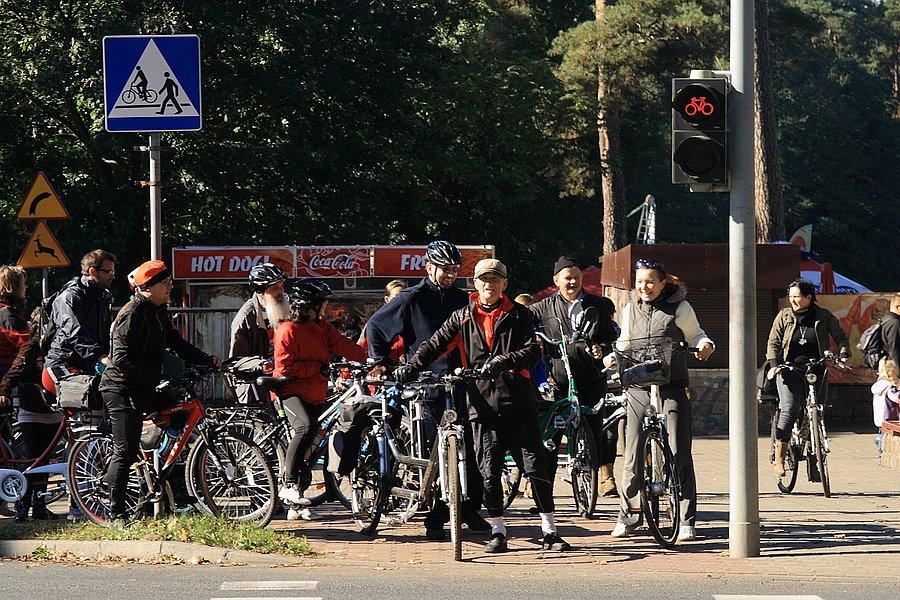 Przy pętli autobusowej. Głębokie