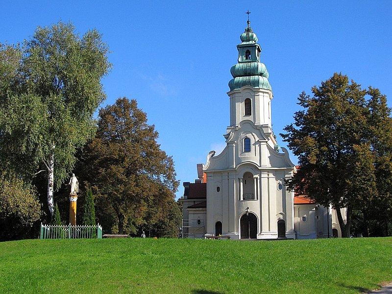 Sanktuarium Maryjne w Dąbrówce Kościelnej