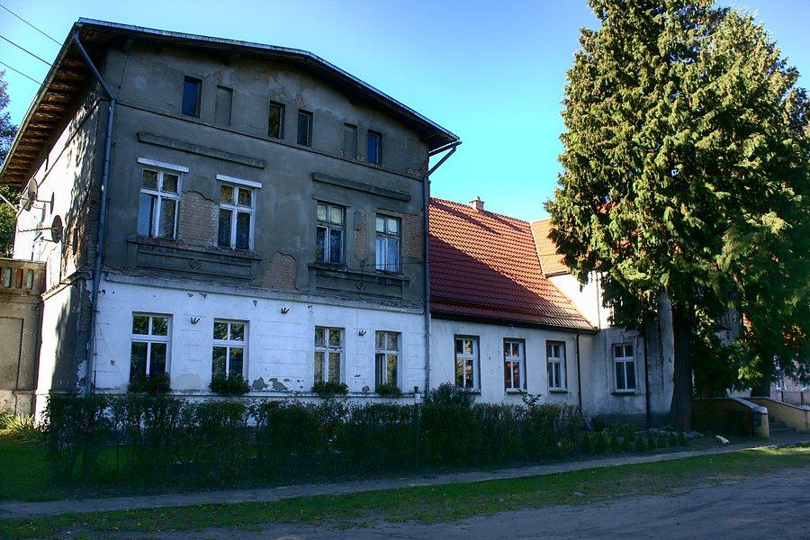Dwór w Pławnie