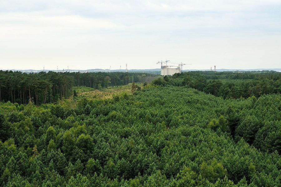 Widok w stronę Świnoujścia - widoczna budowa gazoportu