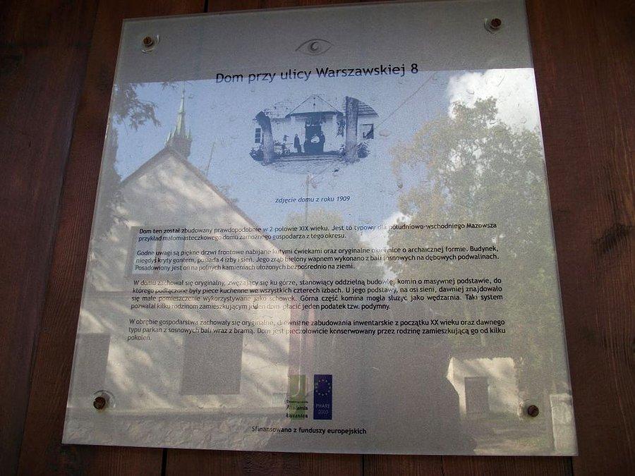 Osieck - dom przy ulicy Warszawskiej 8