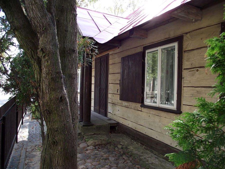 Osieck - dom przy ulicy Warszawskiej 8