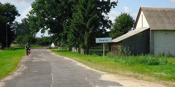 Rowiny. Aż miło powspominać białe tablice z nazwami miejscowości